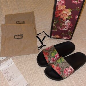 women’s authentic gucci bloom slides